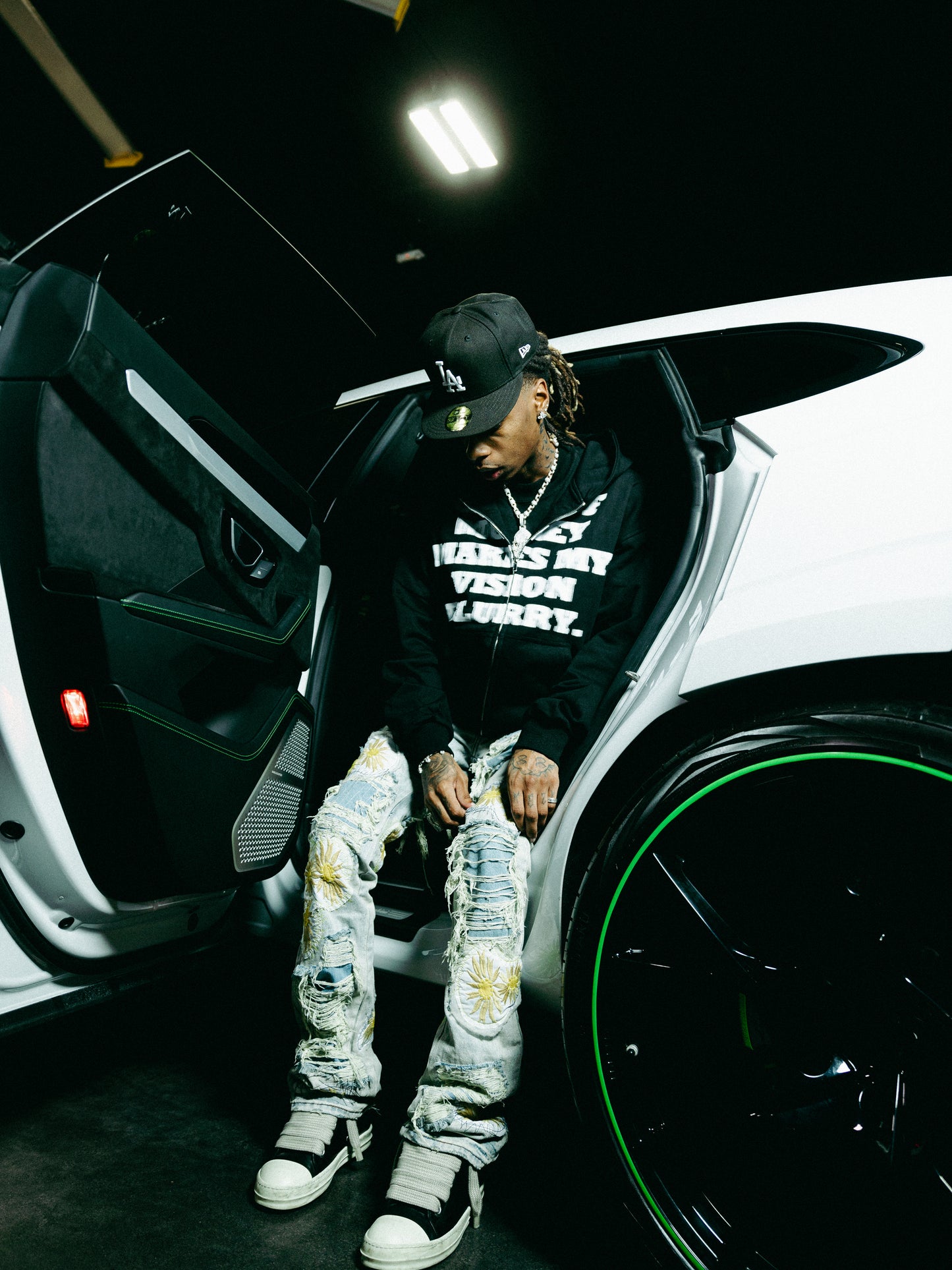 Lack of Money Zip up - black